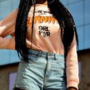 Photo de nappy: https://www.pexels.com/fr-fr/photo/femme-posant-pour-une-photo-1858985/